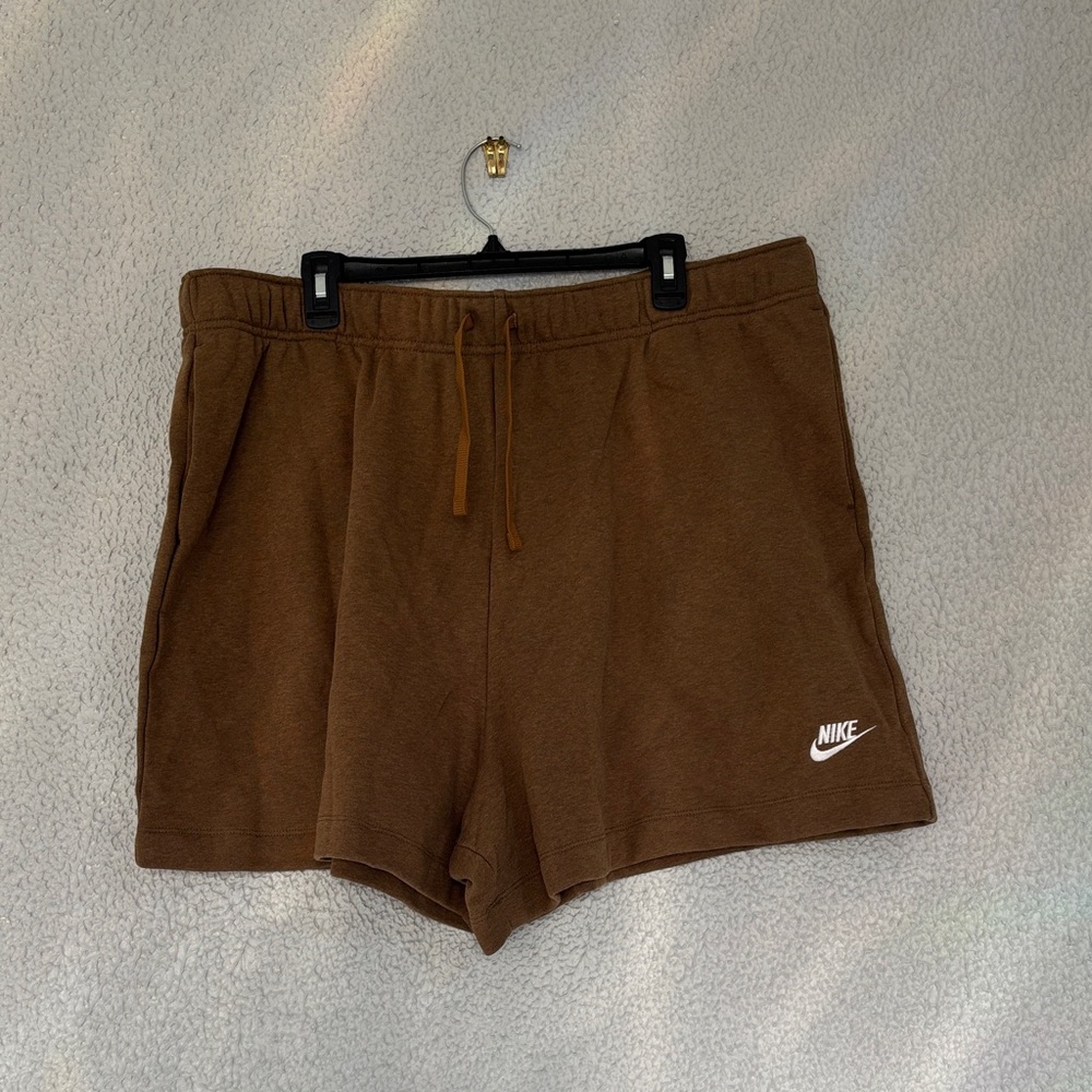 Nike Nike Club fleece shorts Casual Shorts, NWT, has side pockets and drawstring - Picture 6 of 11
